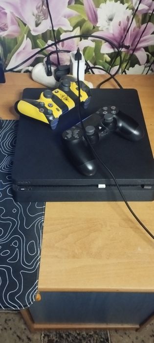 Продам пс 4  торг не приветствуется нахожусь в талгаре