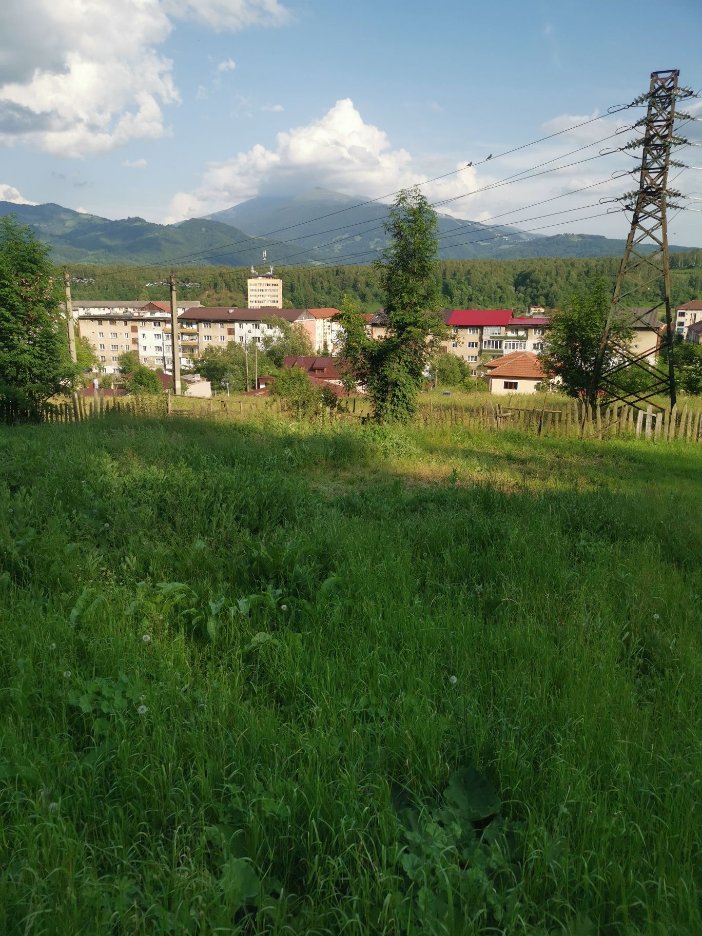 Vând teren intravilan în suprafață de 860mp