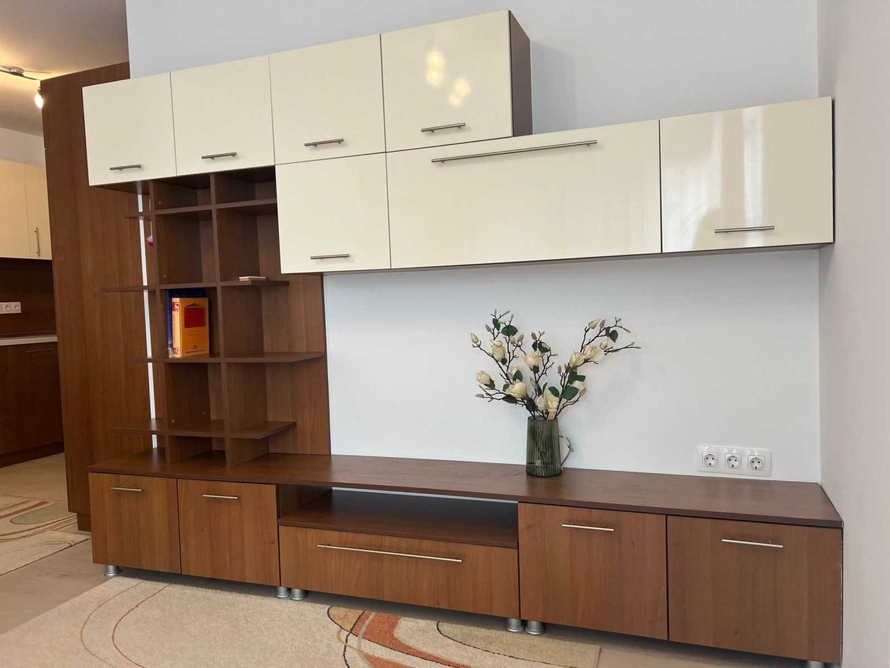 Дава се под наем Тристаен апартамент в София, Младост 4 - 76 кв.м за 650 € - Снимка #3