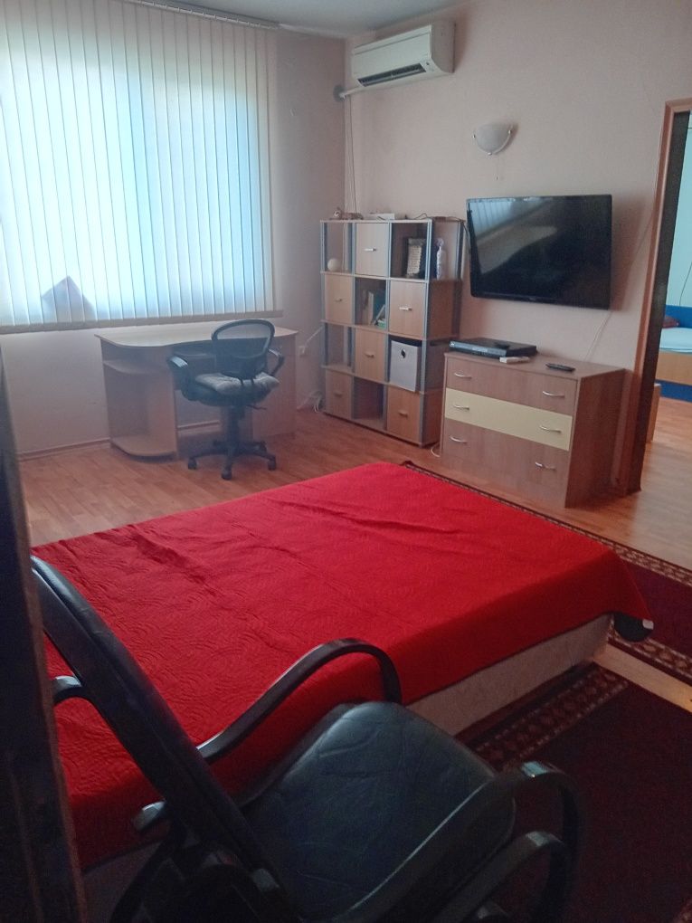 Продавам тристаен Апартамент