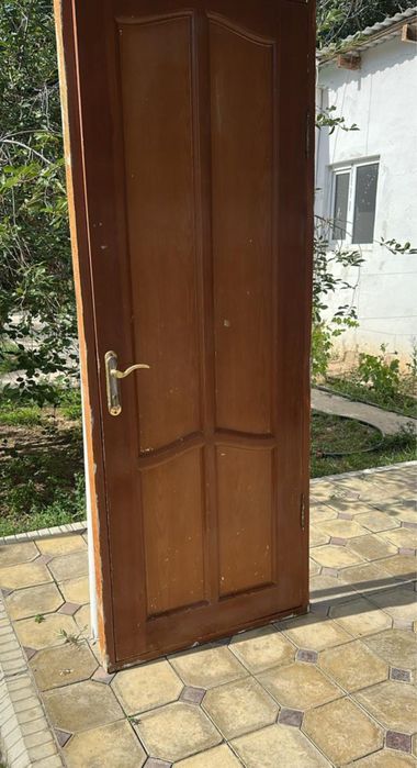 Двери межкомнатные б/у