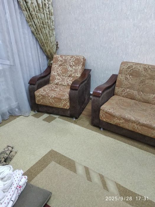 Продается диван и кресло