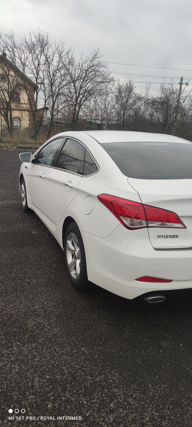 Hyundai i40 sedan