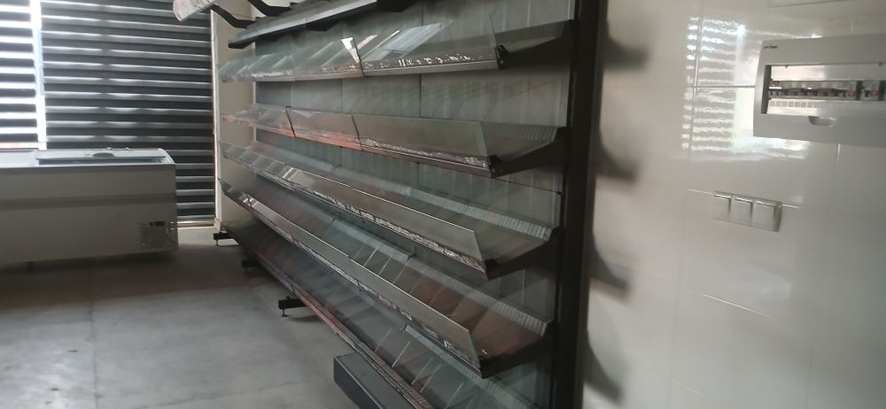 Ozig' ovqat do'konlari uchun stilajlar va xaladinliklar