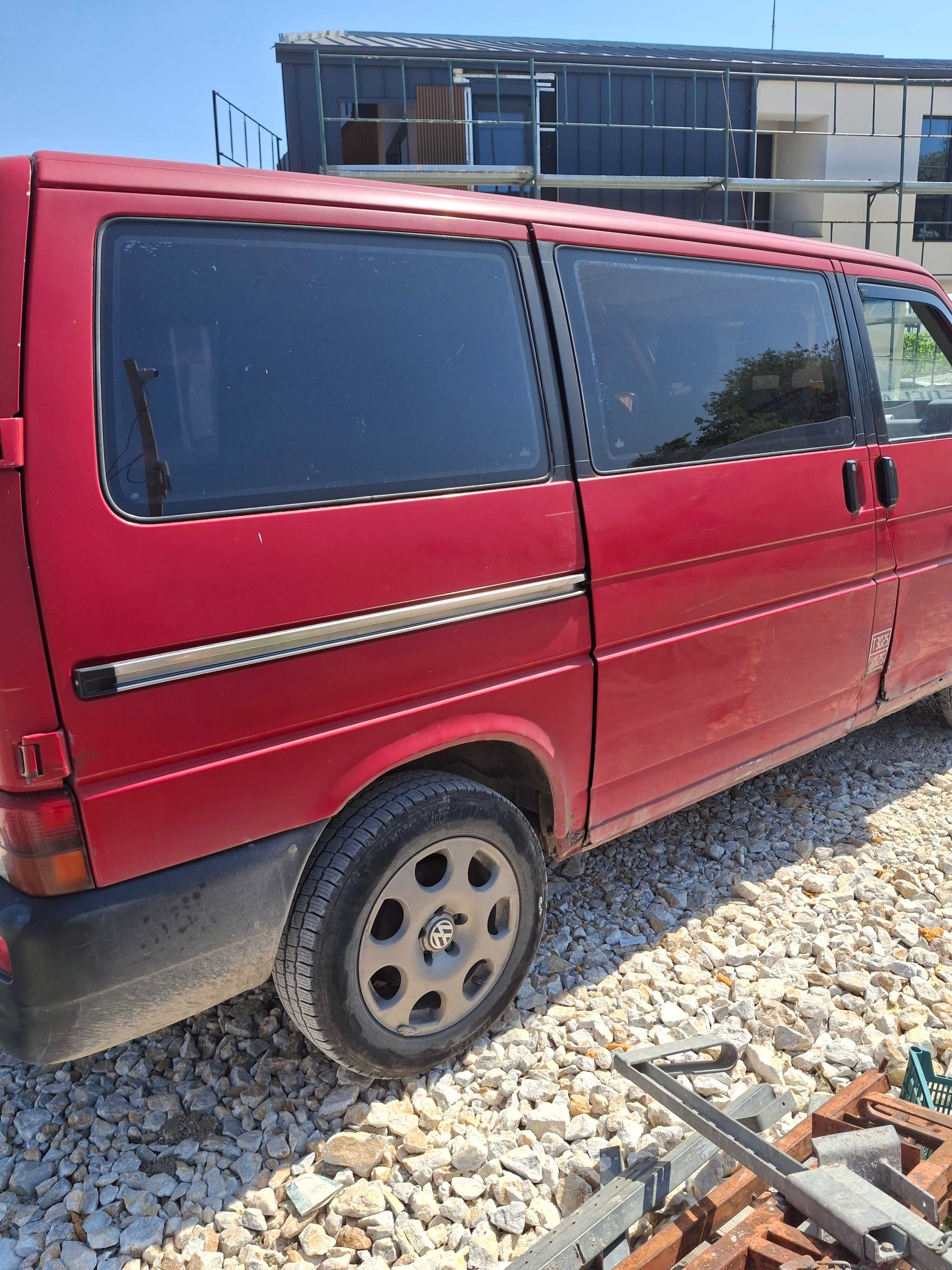 Продавам Бус Vw t4  4300лв