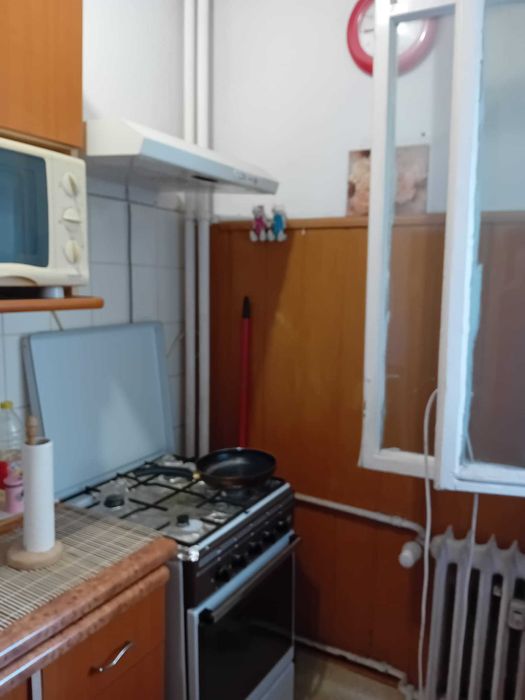 Proprietar,vând garsoniera in Drumul Taberei, etajul 2