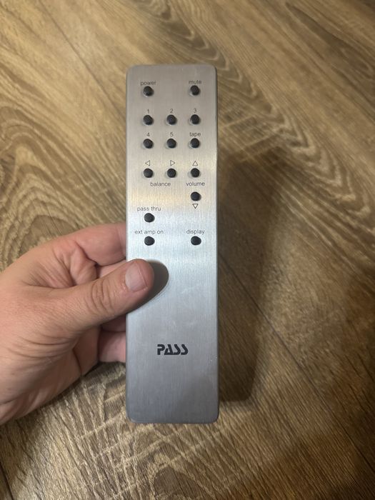 Продавам Усилвател Pass Labs INT-150