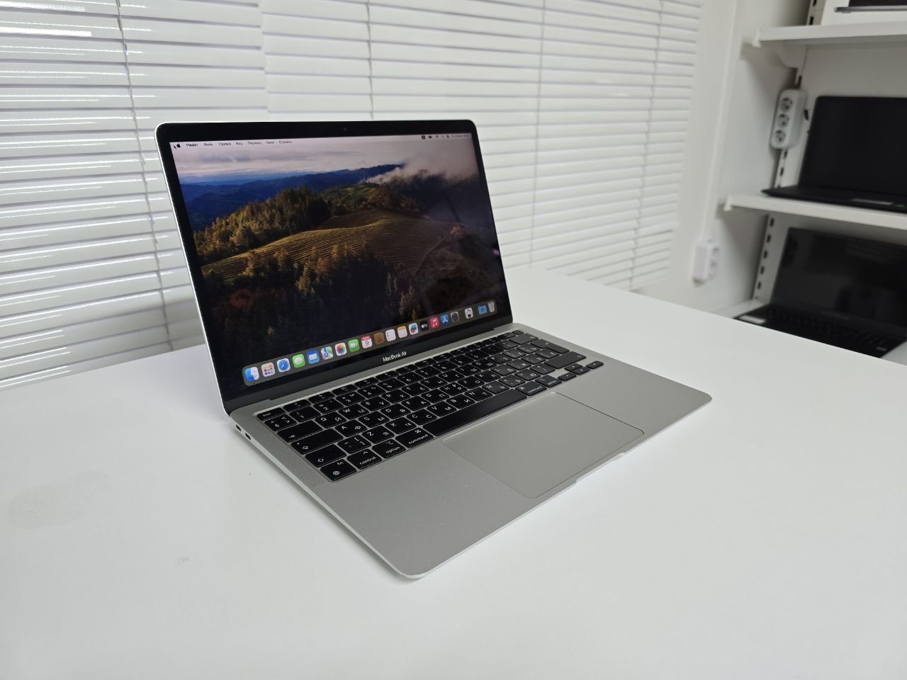 Ноутбук Apple MacBook M1 2020