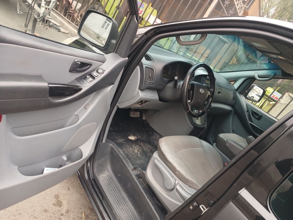 Hyundai stareks sotiladi