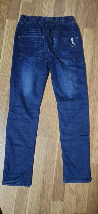 Blugi căptușiți pt. băieți mărimea 146,fără defecte