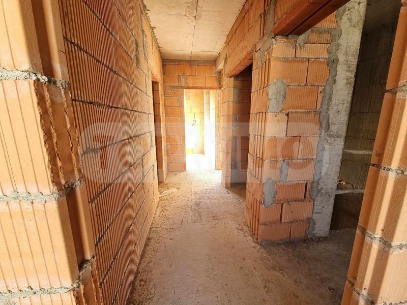 Продава се Тристаен апартамент в Варна, Трошево - 70 кв.м за 1266 €/кв.м - Снимка #3