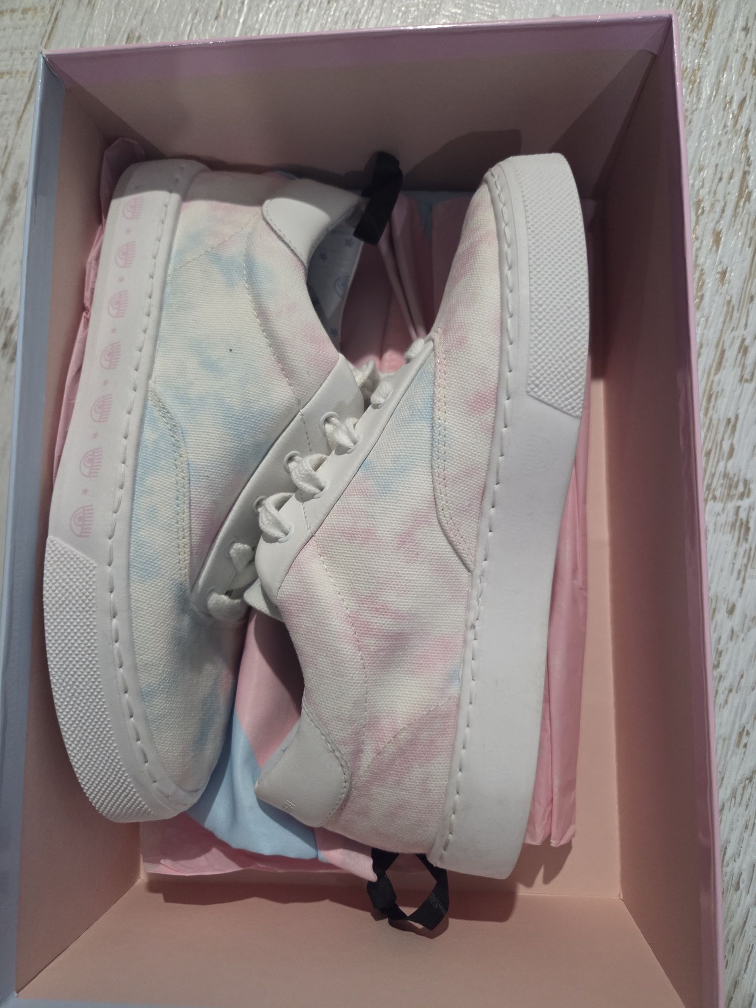 Chiara Ferragni CF2926 Нови Оригинални Номер 39