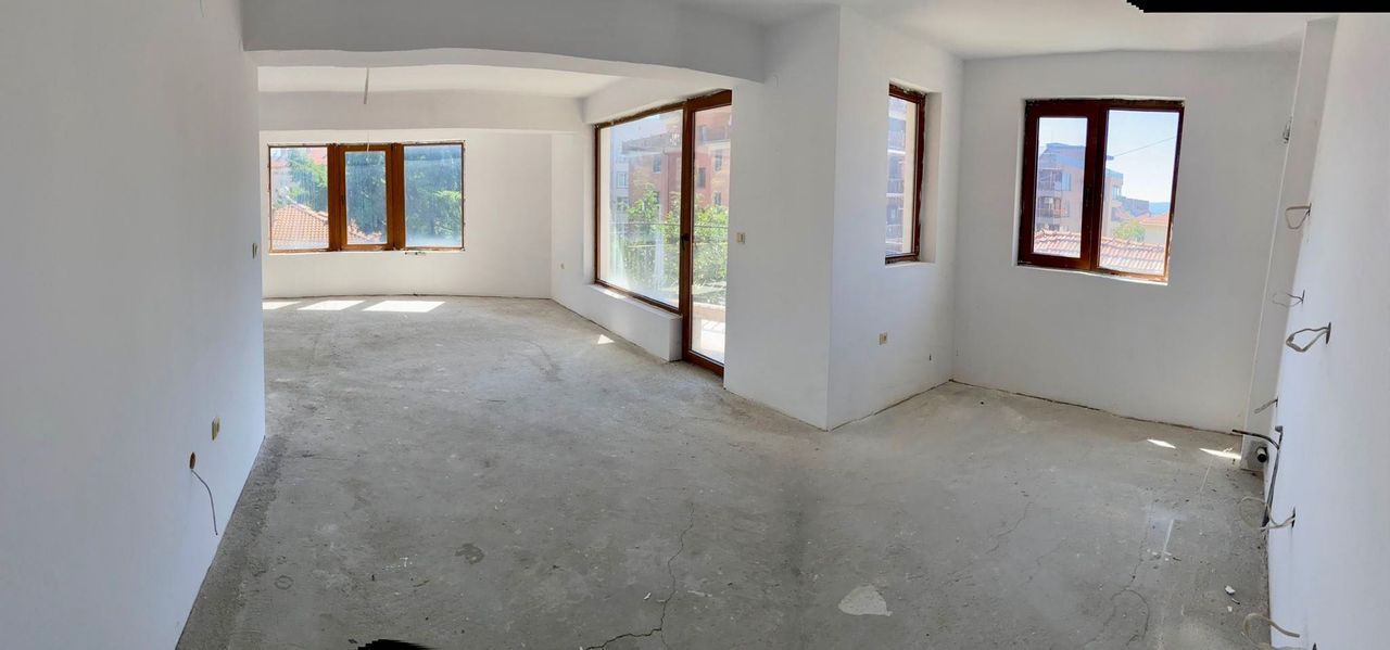 Продава се Тристаен апартамент в Казанлък - 84 кв.м за 1032 €/кв.м - Снимка #3
