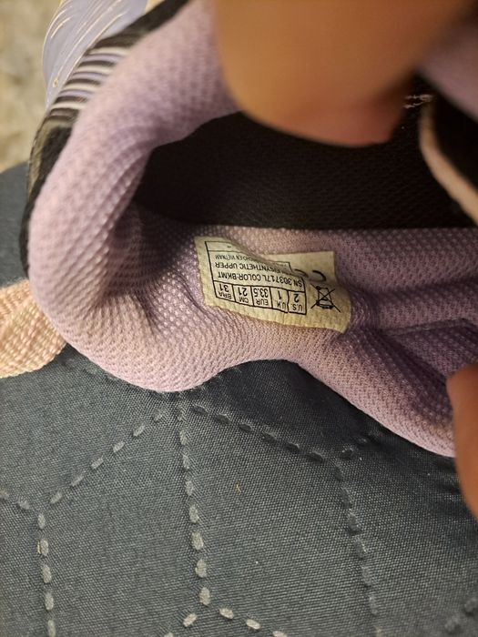 Skechers cu luminițe - copii mărime 33.5