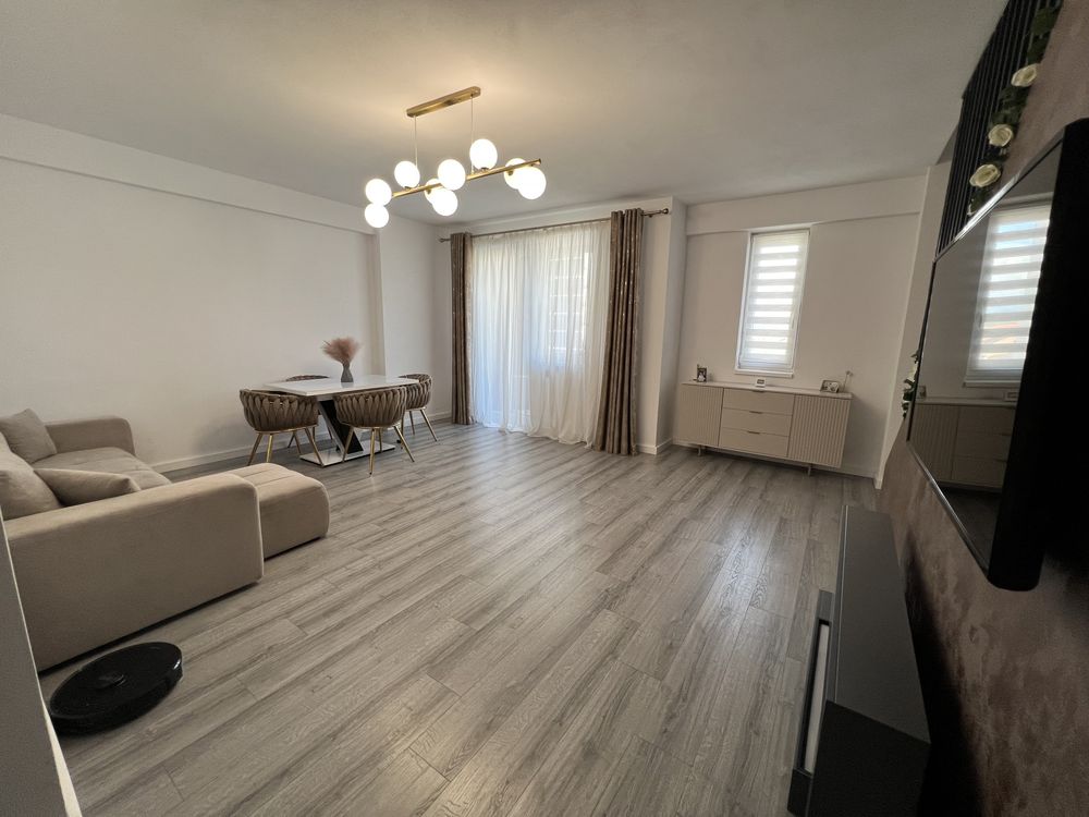 Apartament cu scara interioara