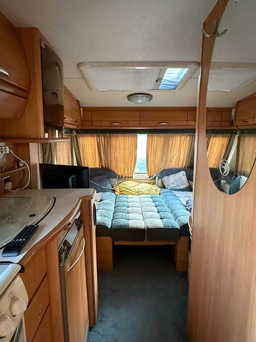 Vând rulota Swift challenger 2002 in stare foarte buna