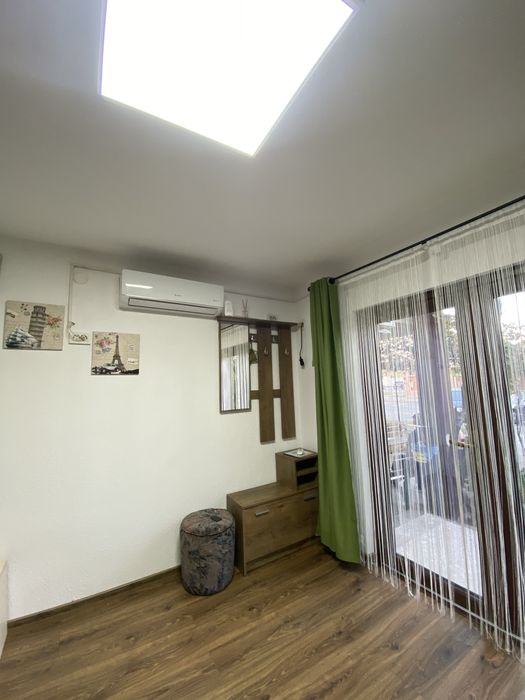 Apartament de vanzare/spatiu comercial