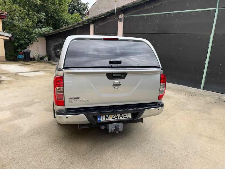Vand autoutilitara Nissan Navara NP300