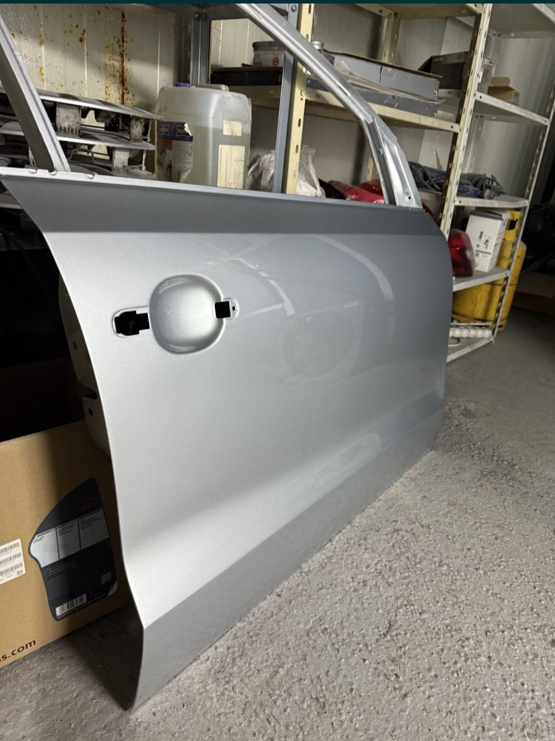 Usa dreapta fata vw polo 6R din 2010 stare perfecta argintie