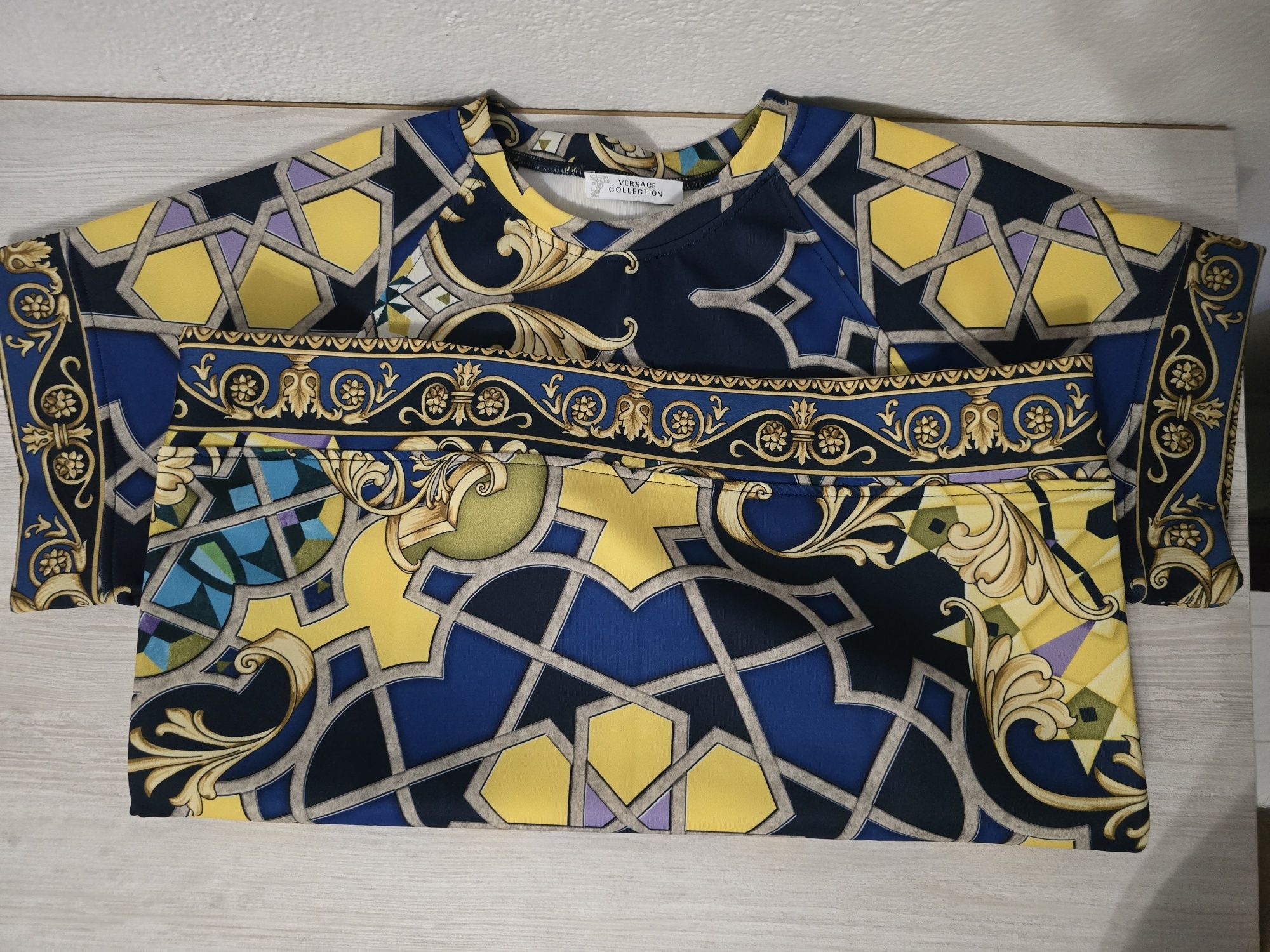 Оригинална унисекс тениска Versace Collection - размер S/M