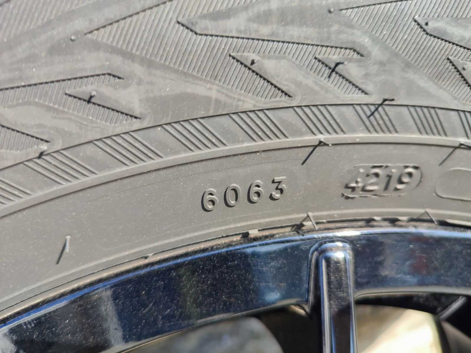 279 - 4бр. Алуминиеви джанти 17'' 5Х114,3 с гуми 225/60R17 Hyundai