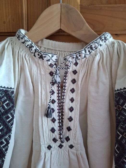 Vând ie traditională veche