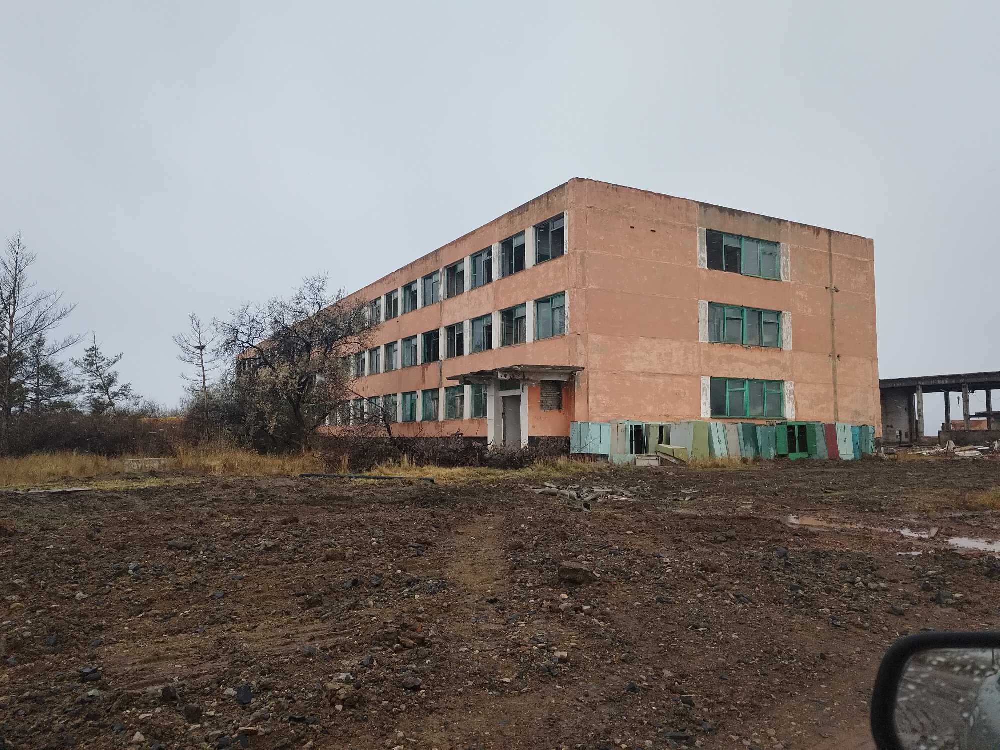 Здание на разбор