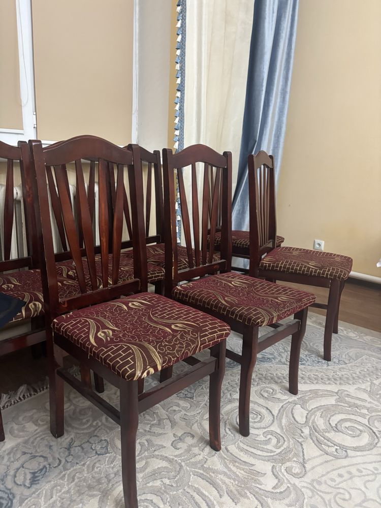 Продаются стулья со столом