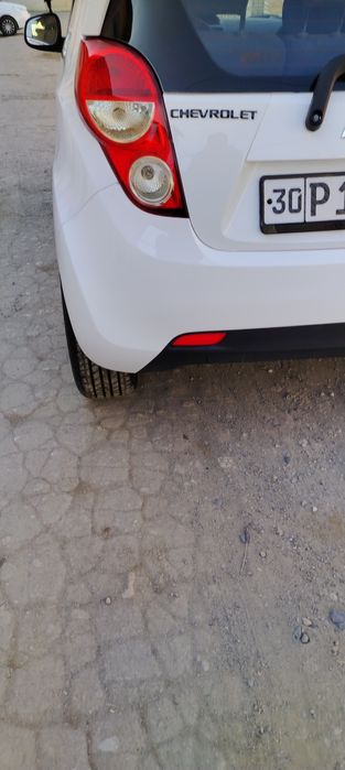 Шевроле Спарк белый состояние не плахой