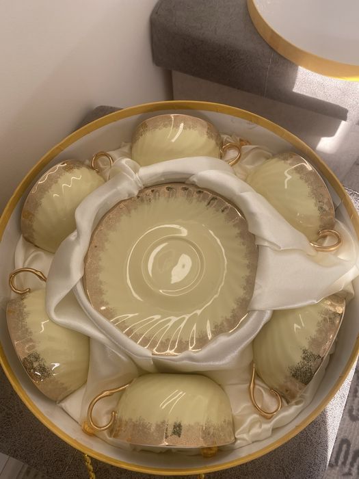 Чашки и тарелочки по 6 штук