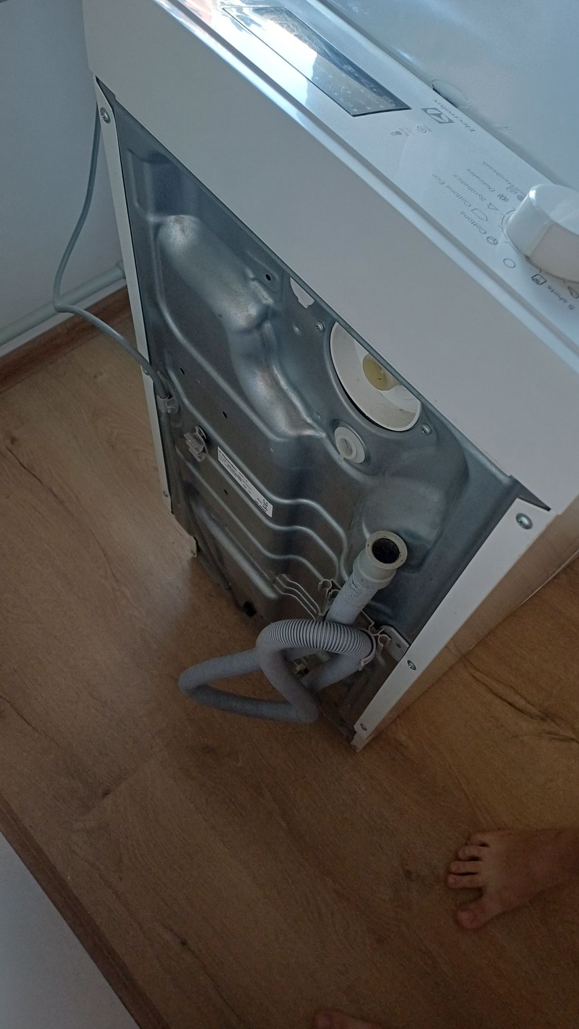 Пералня с горно зареждане Electrolux