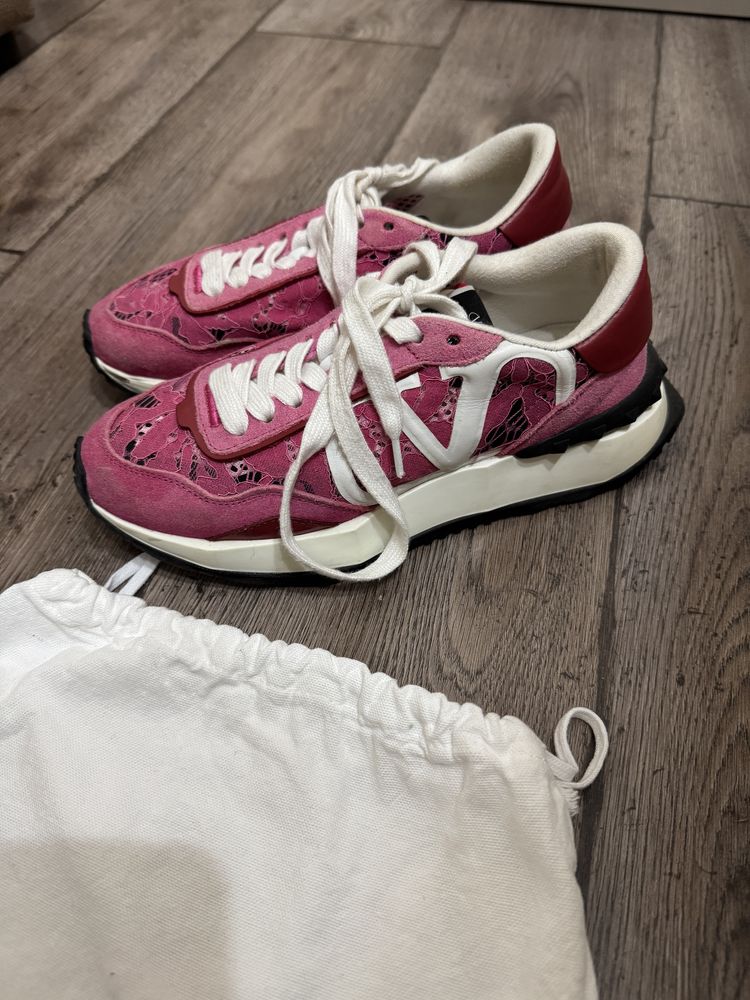 Маратонки Valentino