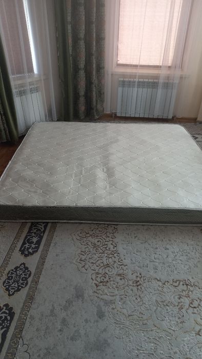 Продам почти новый матрас
