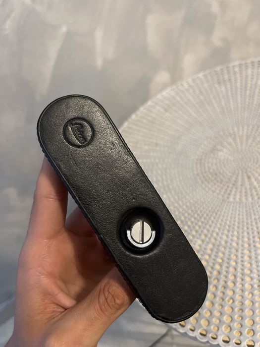 Husă originală din piele Leica Q2-stare perfectă