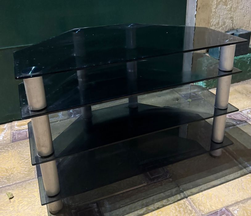 Журнальный столик под телевизор