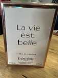La vie est belle Lancome Paris парфюм