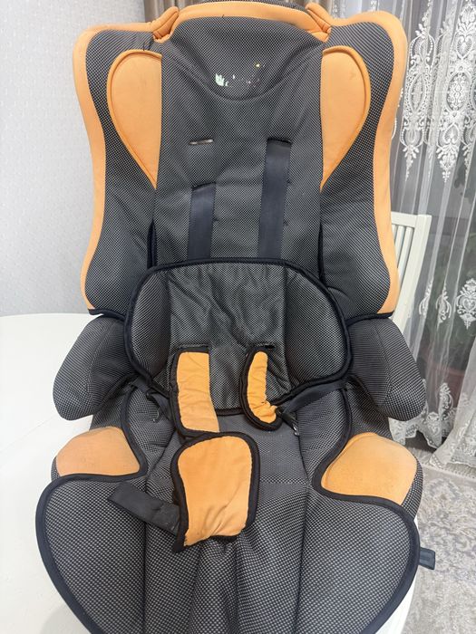 Детское кресло для автомобиля
