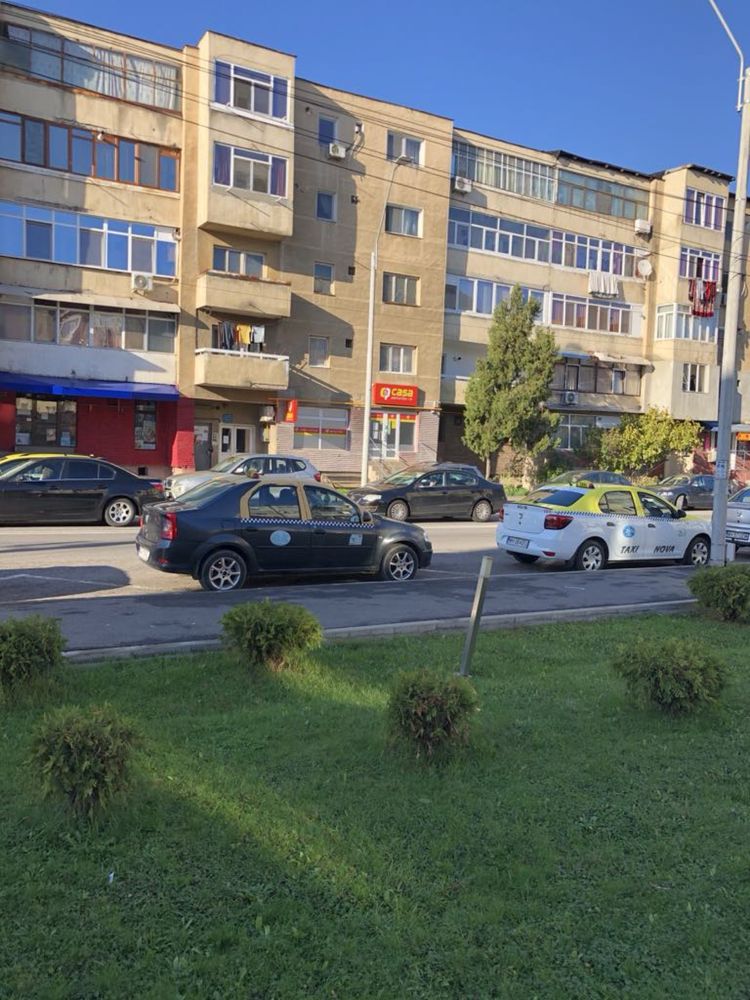 Închiriez spatiu comercial