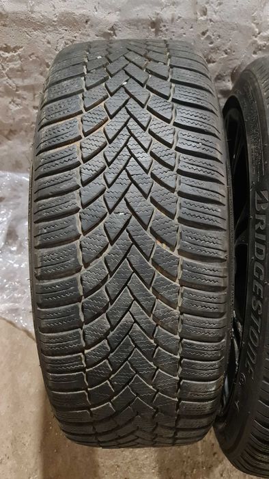 Зимни гуми 215 45 18