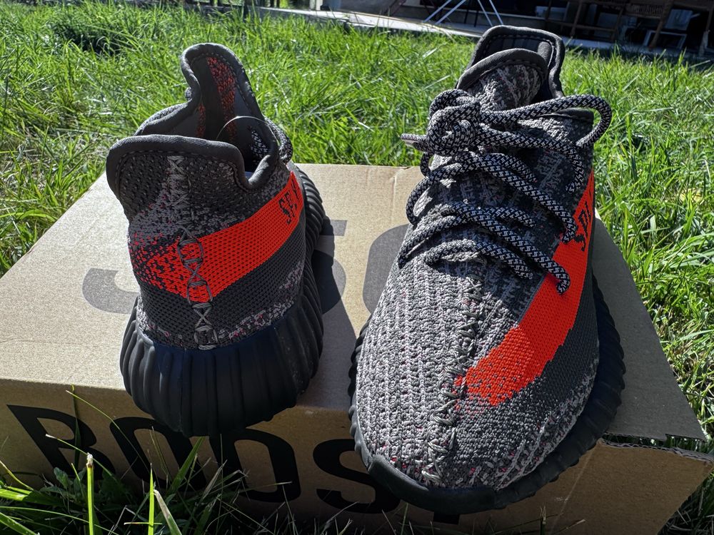 Yeezy Boost 350 v2 Beluga