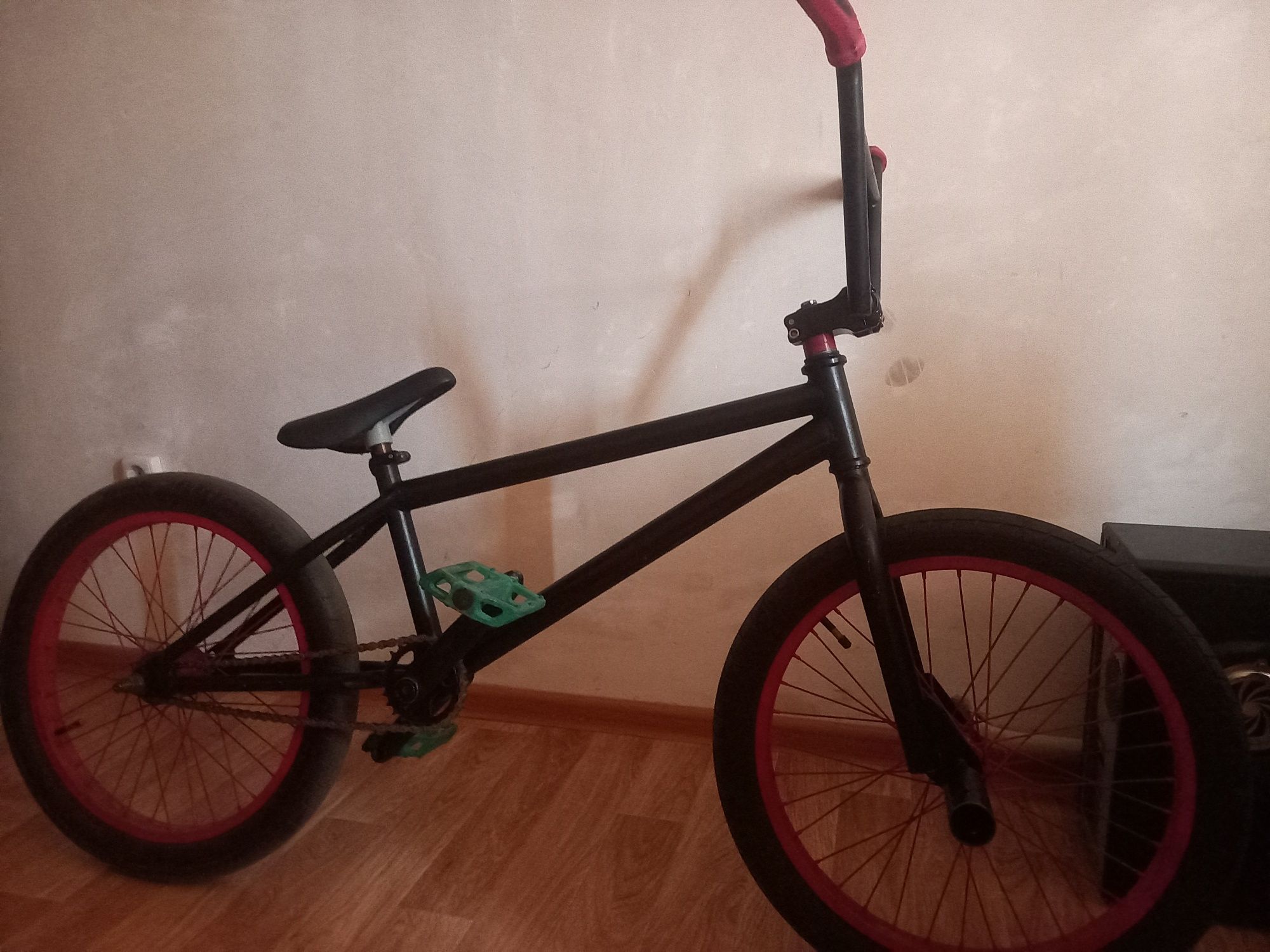 Продаётся велосипед bmx.