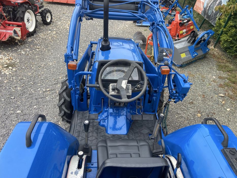 Tractor japonez Iseki TA320, 4x4, 32cp, incarcator frontal si freza
