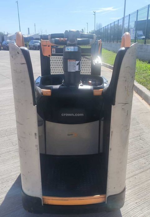 Transpaleta/Liza electrica Crown DT3000