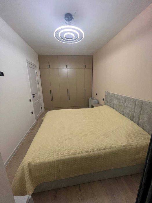 Ugam Riverda апартамент сотилади.  Биринчи линия сувга қараган. 5-этаж