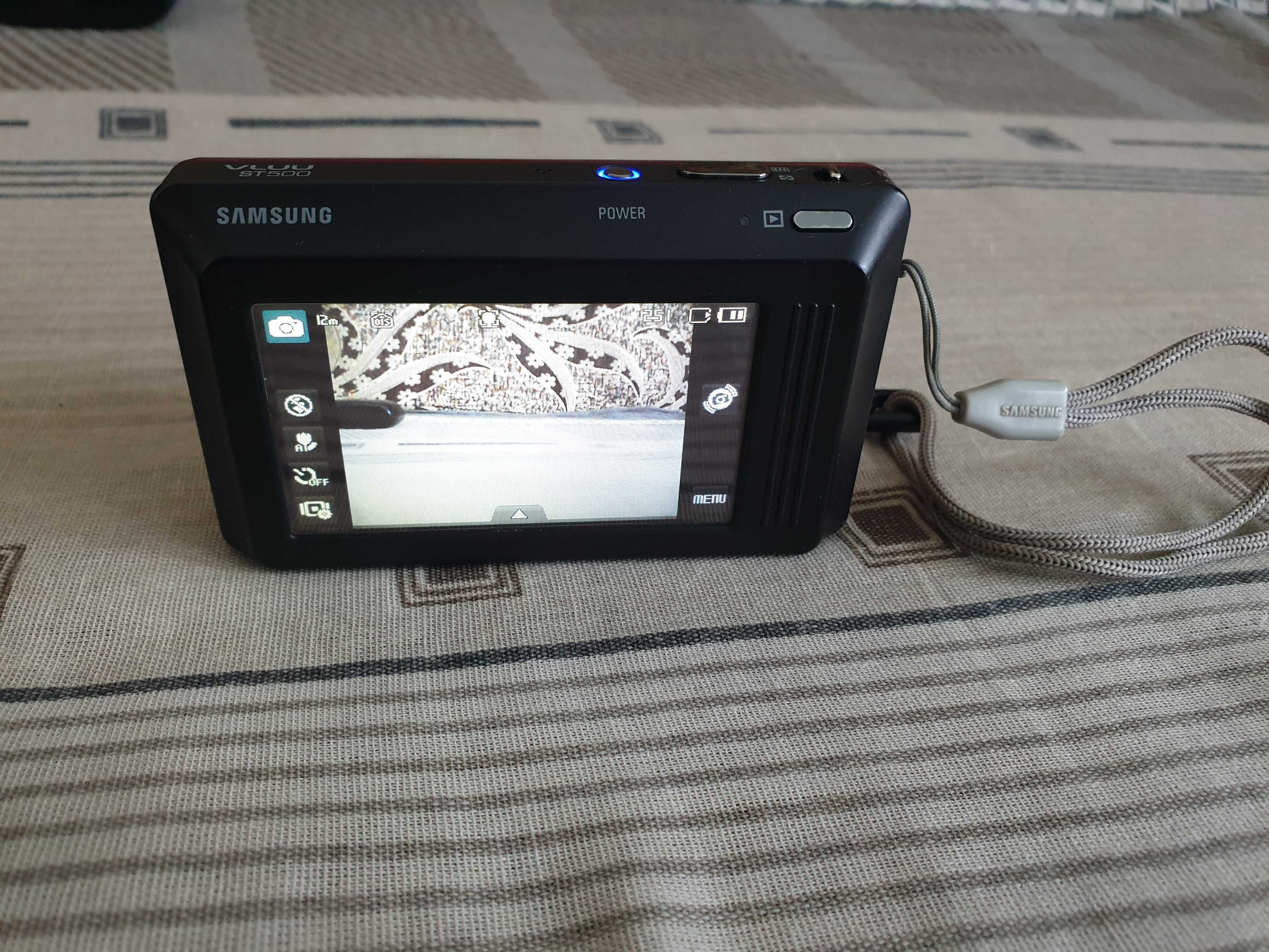 Продам цифровой фотоапарат Samsung ST500