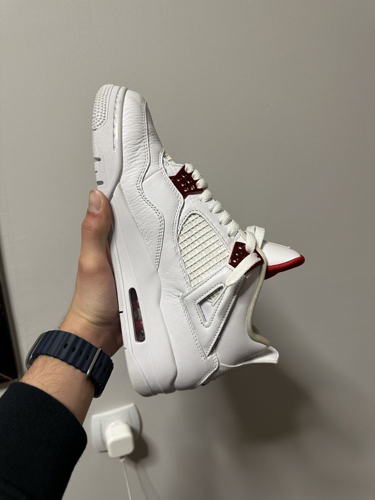 Nike air Jordan 4 red metallic