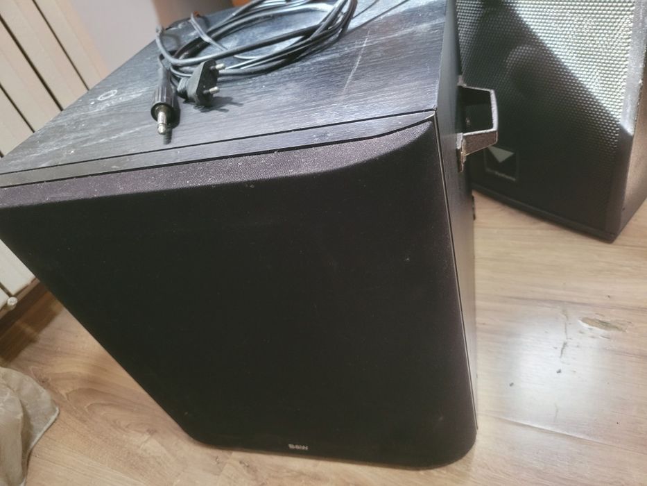 Vând mixer mx 600 , tun de bass , mai am și 2  perechi de boxe cu trep
