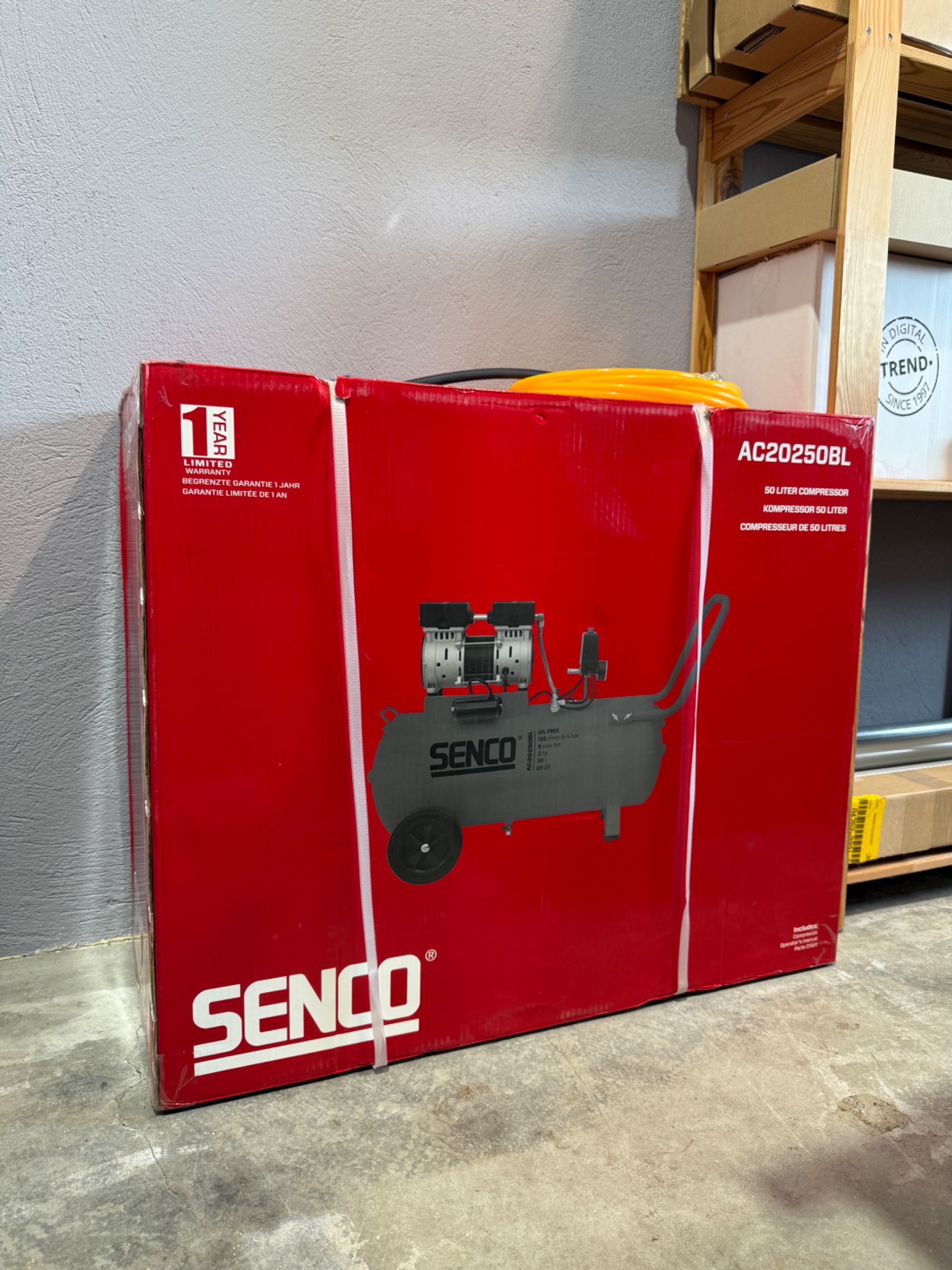 Compresor aer 50L fara ulei silentios Senco AC20250BL 9 bar NOU