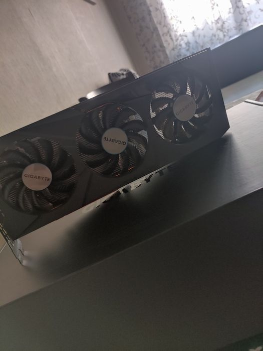 Видео карта Gigabyte radeon rx 6600 8gb