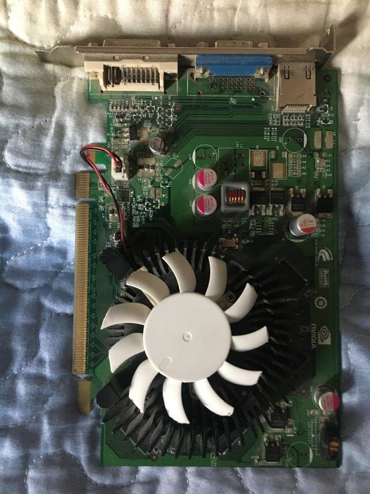 Видеокарта Nvidia GT 220